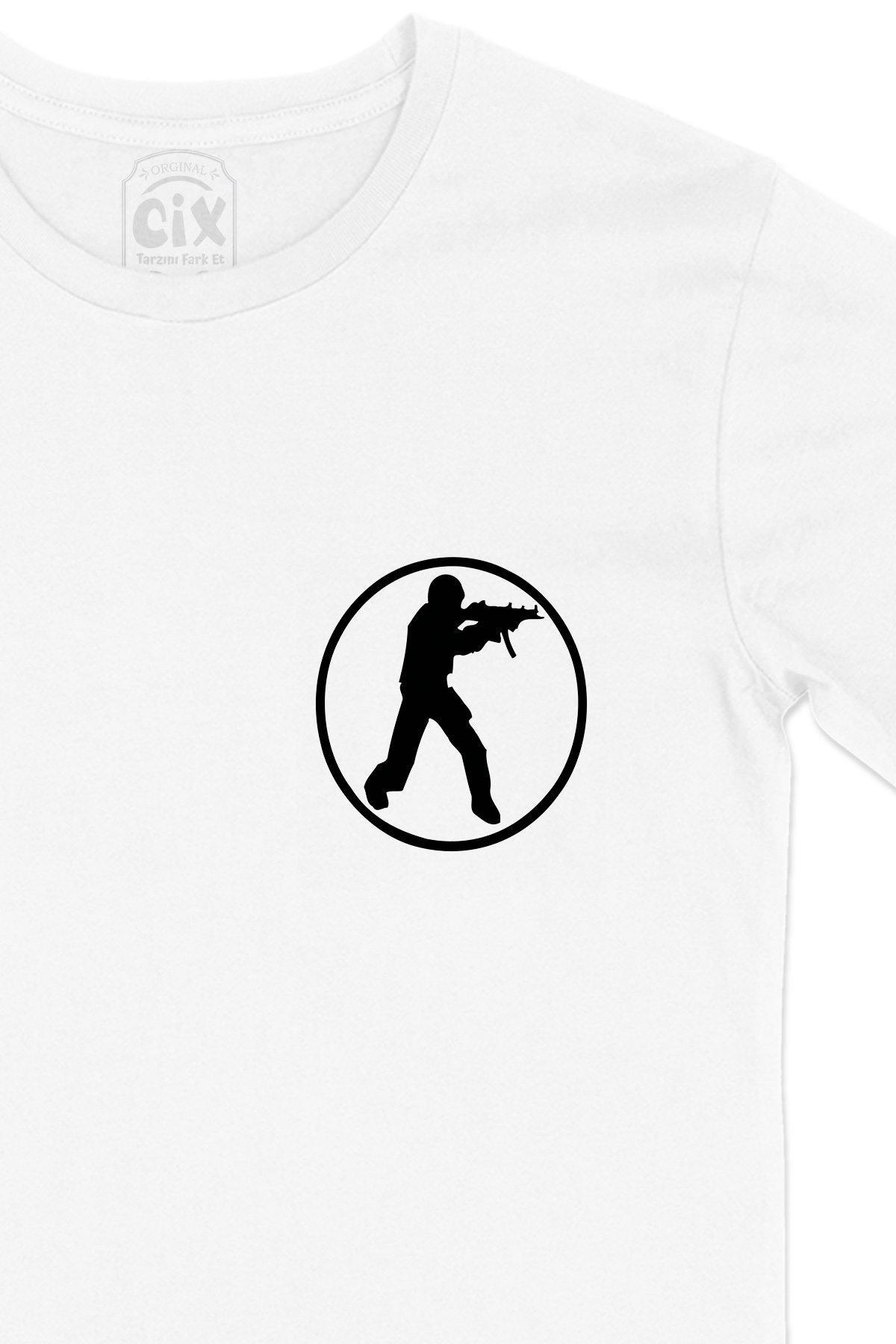 Counter Strike Logolu Cep Logo Tasarımlı Beyaz Tişört