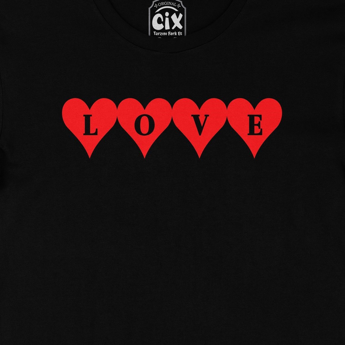 Kalpli Love Siyah Tişört