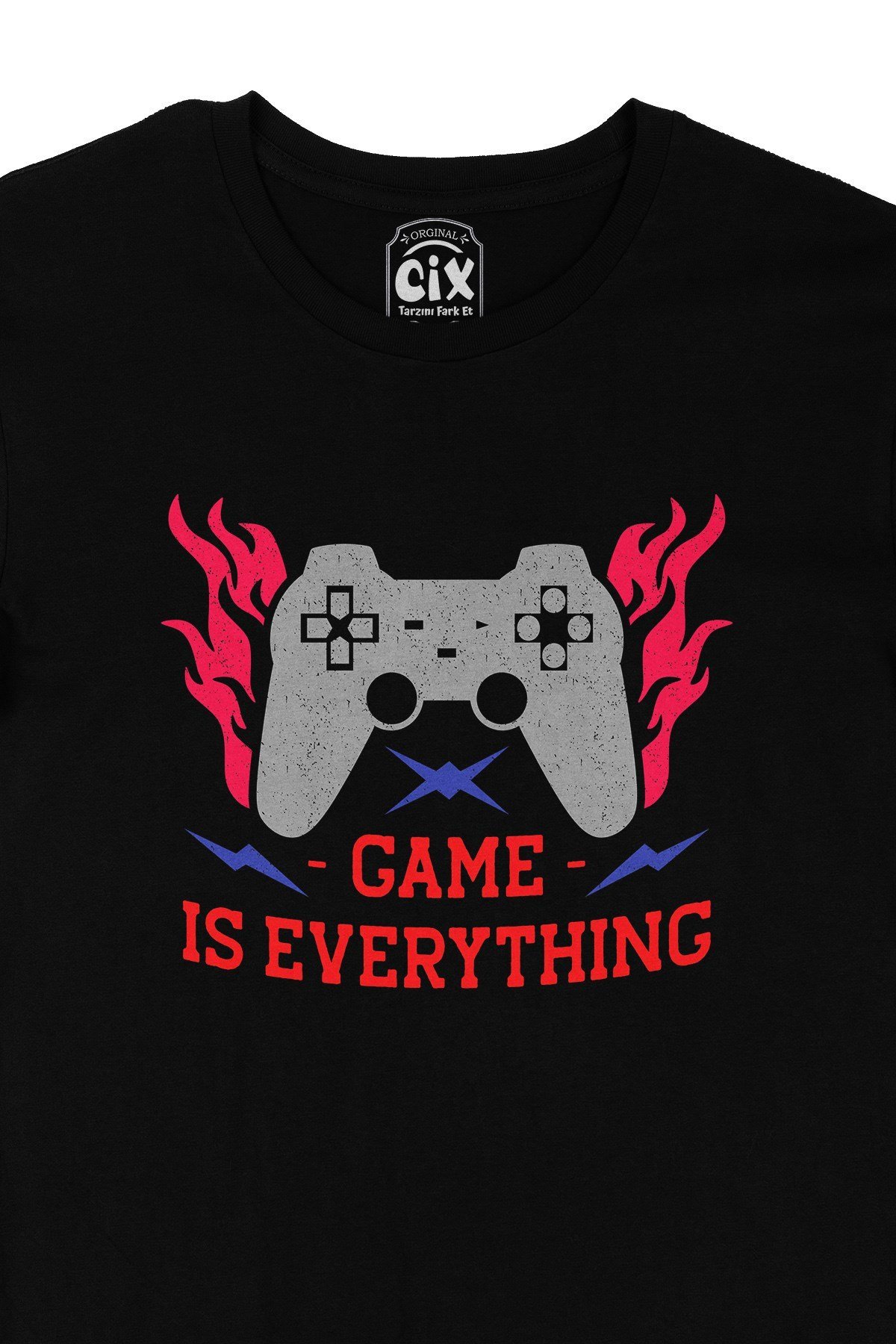 Kırmızı Game is Everything Siyah Tişört