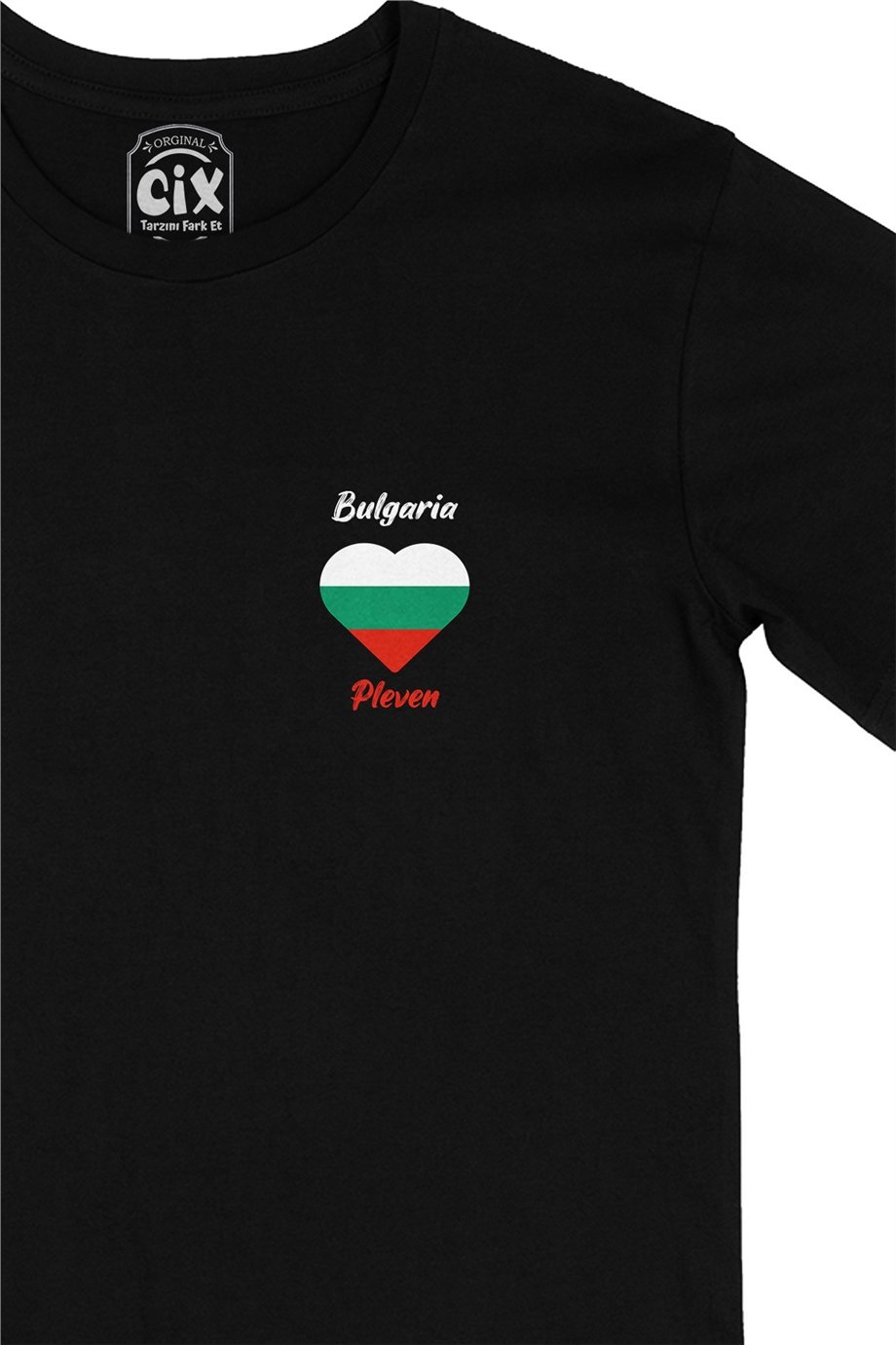 Pleven Bulgaristan Bayraklı Kalpli Cep Logo Tasarımlı Siyah Tişört