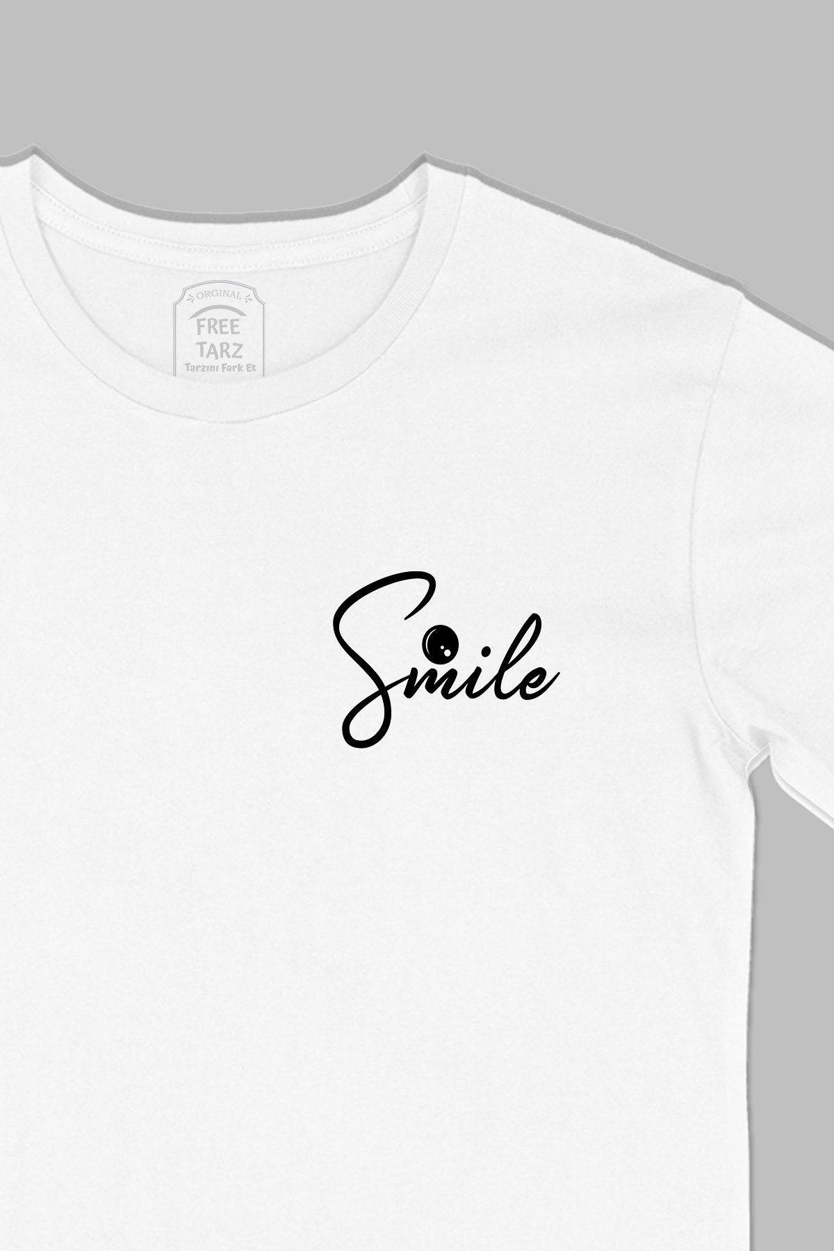 Smile Gülümse Baskılı Cep Tasarım Beyaz Tişört Smile Gülümse Baskılı Cep Tasarım Beyaz Tişört - Ücretsiz Kargo