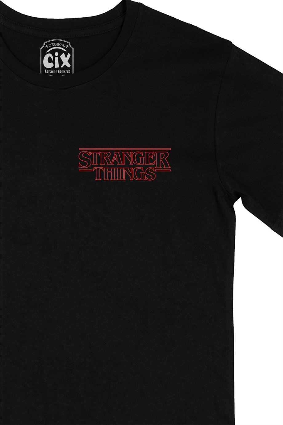 Stranger Things Çizgili Cep Logo Tasarımlı Siyah Tişört