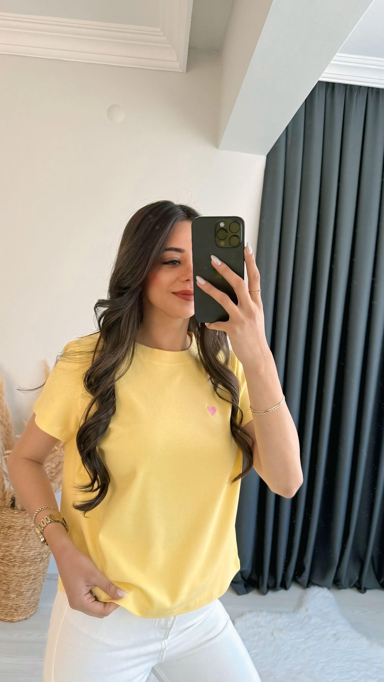 Dimit Dilvin Bisiklet Yaka Kalp İşlemeli Tshirt Sarı