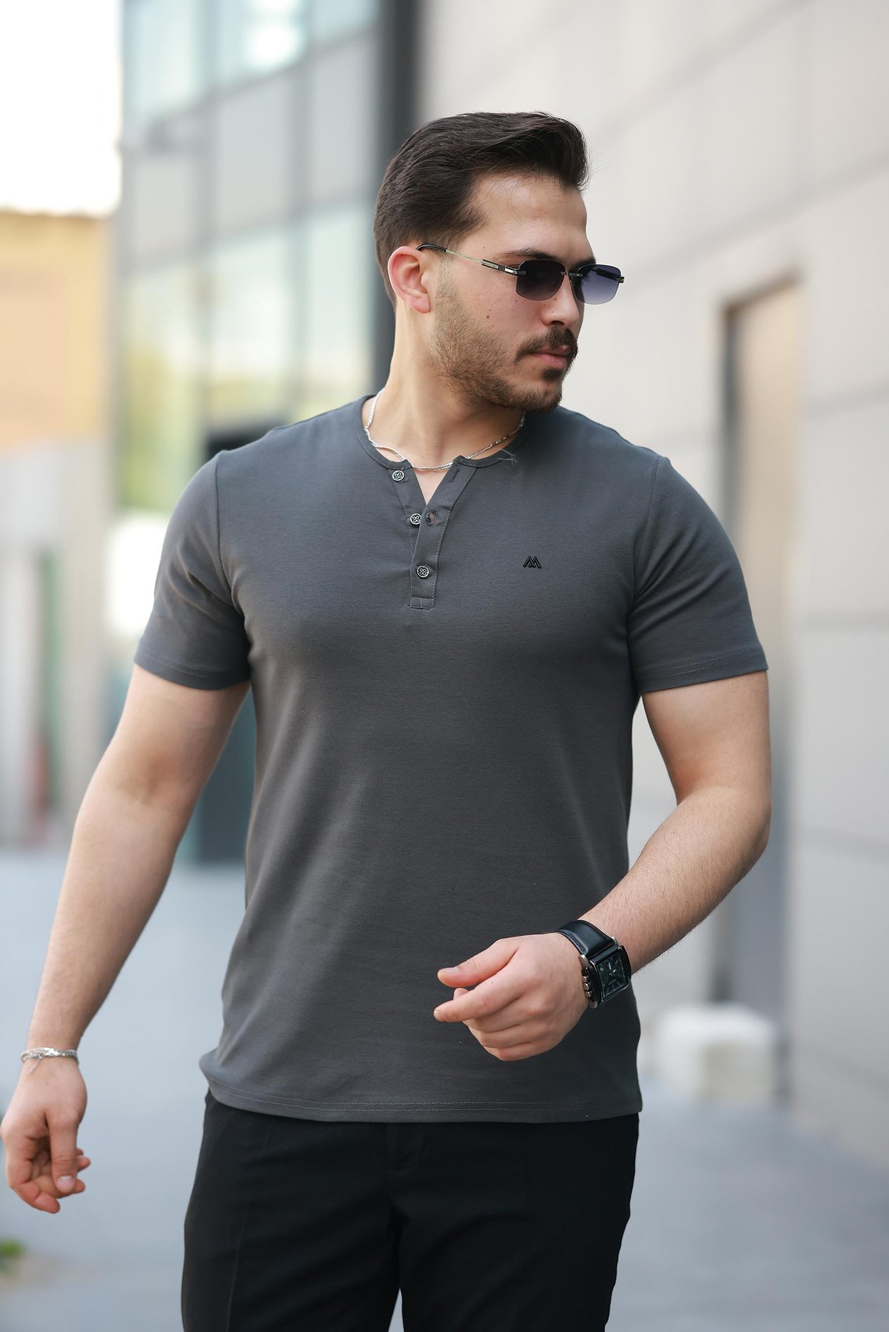 Miron Antrasit Önü Düğmeli Sıfır Yaka Kısa Kollu Regular Fit Tişört- 2510