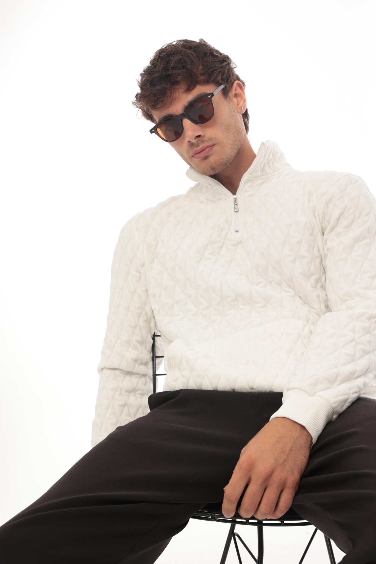 Miron Beyaz Kapitone Detaylı Yarım Fermuarlı Regular Fit Sweatshirt
