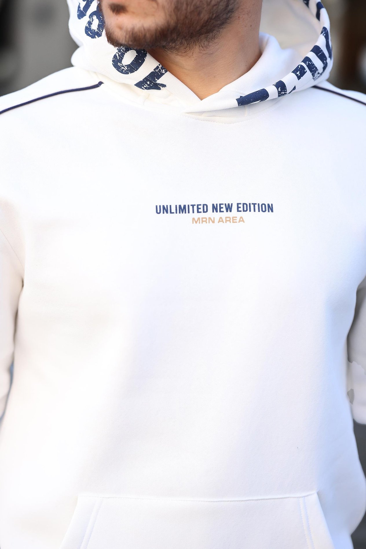 Miron Beyaz Kapüşon Baskılı Üç İplik Oversize Sweatshirt- 2440