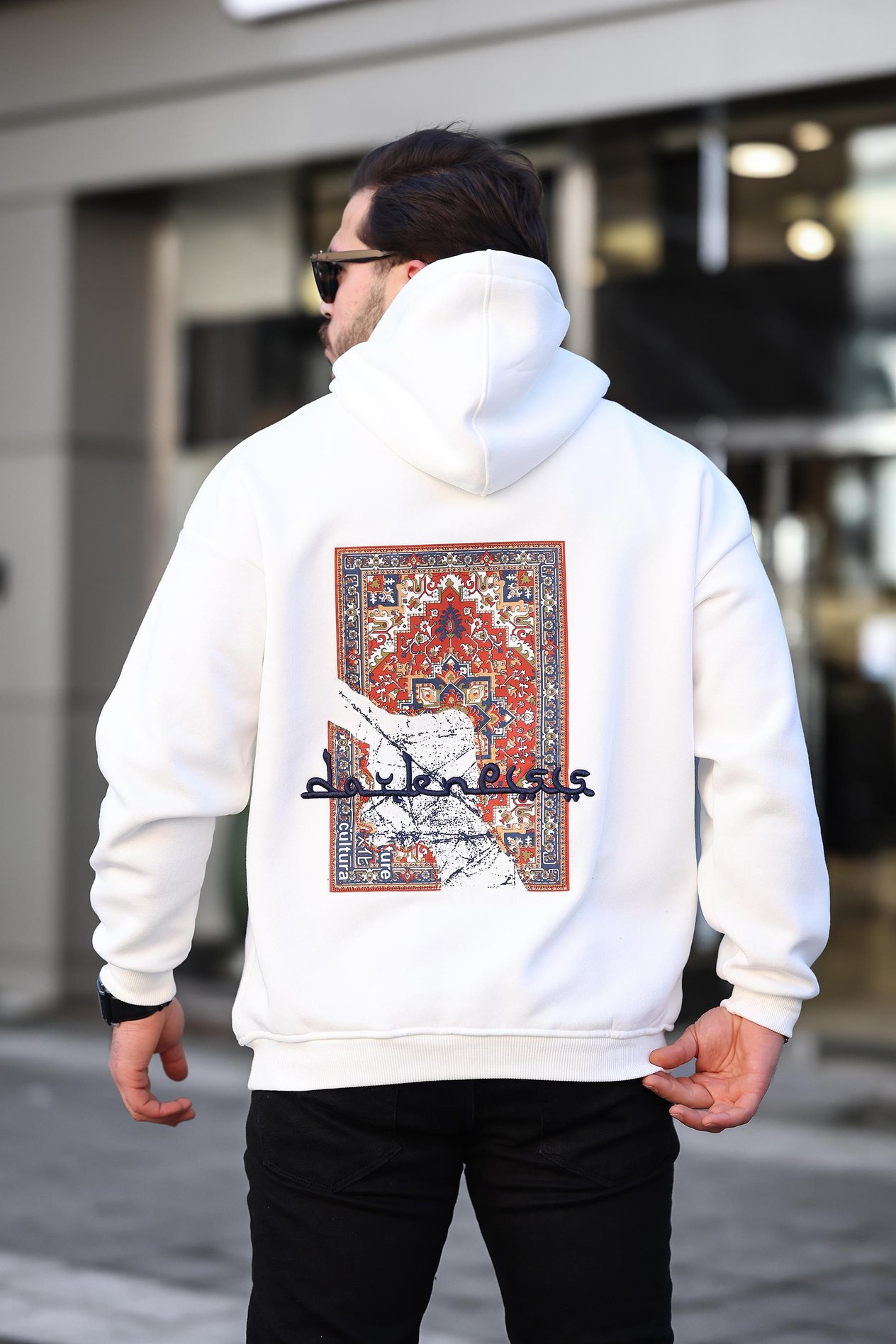 Miron Beyaz Sırtı Etnik Baskılı Kapüşonlu Üç İplik Oversize Sweatshirt-2438 
