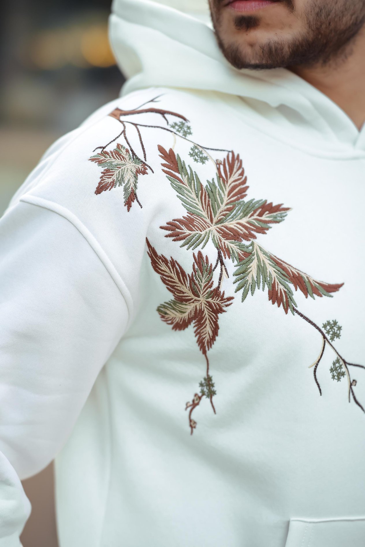 Miron Beyaz Yaprak Nakışlı Üç İplik Oversize Sweatshirt- 2458
