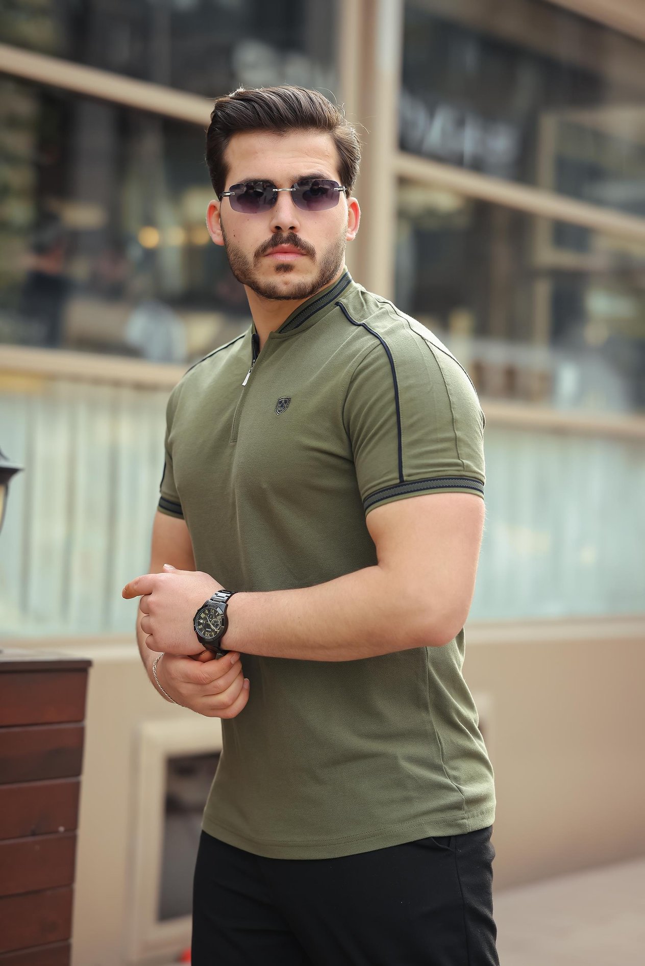 Miron Haki Kolej Yaka Yarım Fermuarlı Kısa Kollu Tişört- 2408