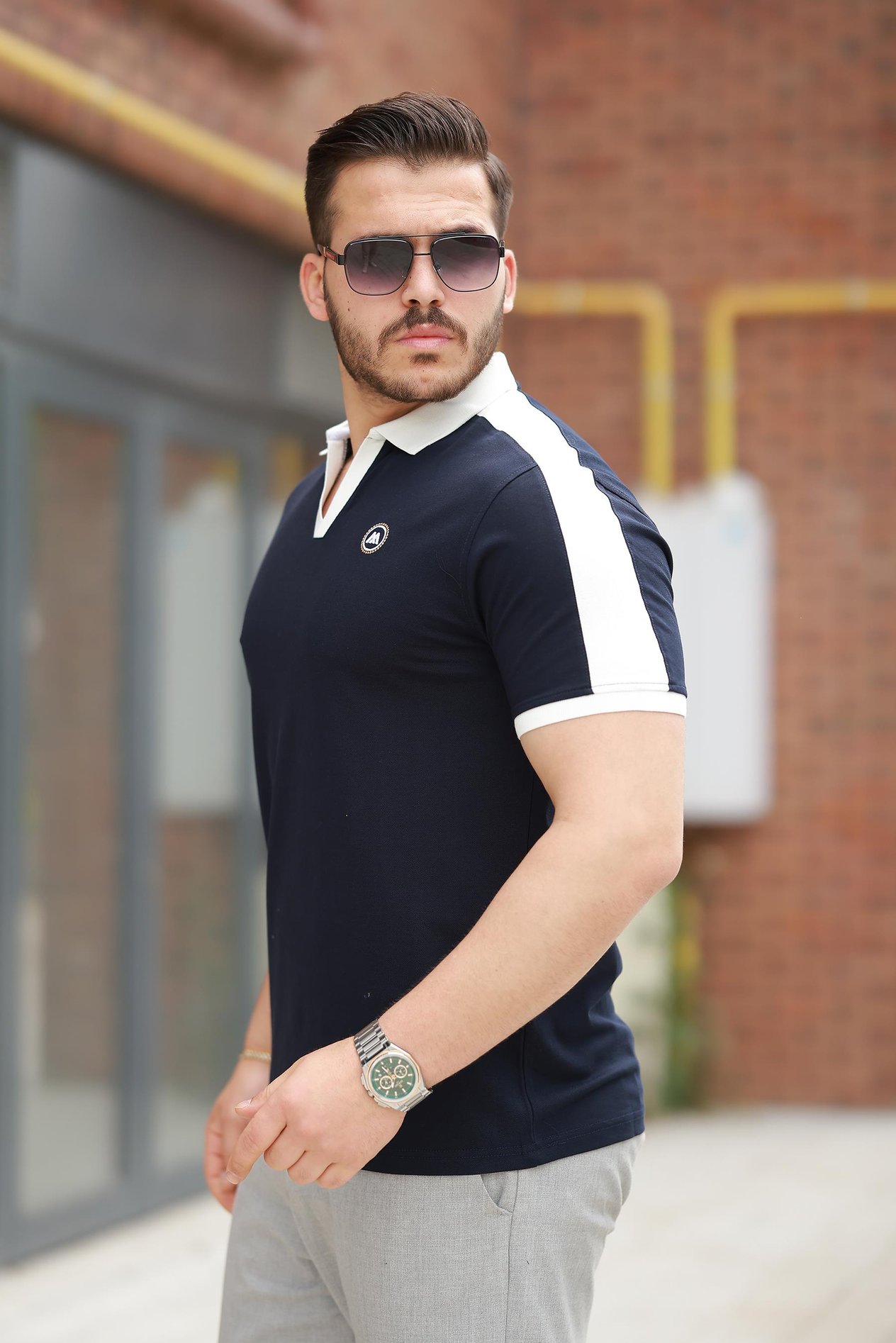Miron Lacivert Nakışlı V Polo Yaka Kısa Kollu Tişört-2524
