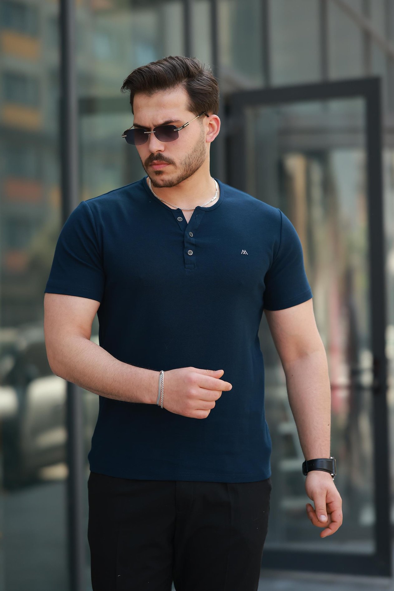 Miron Lacivert Önü Düğmeli Sıfır Yaka Kısa Kollu Regular Fit Tişört- 2510