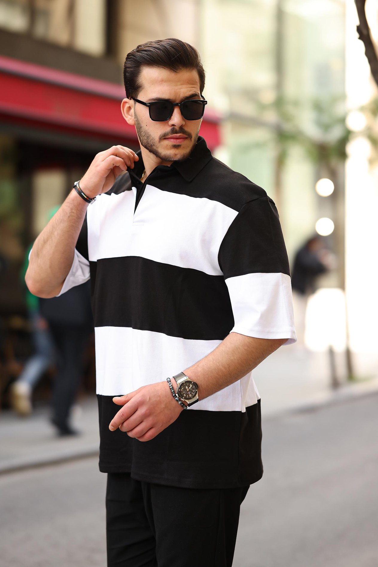 Miron Siyah Beyaz Polo Yaka Blok Parçalı Oversize Tişört- 2410