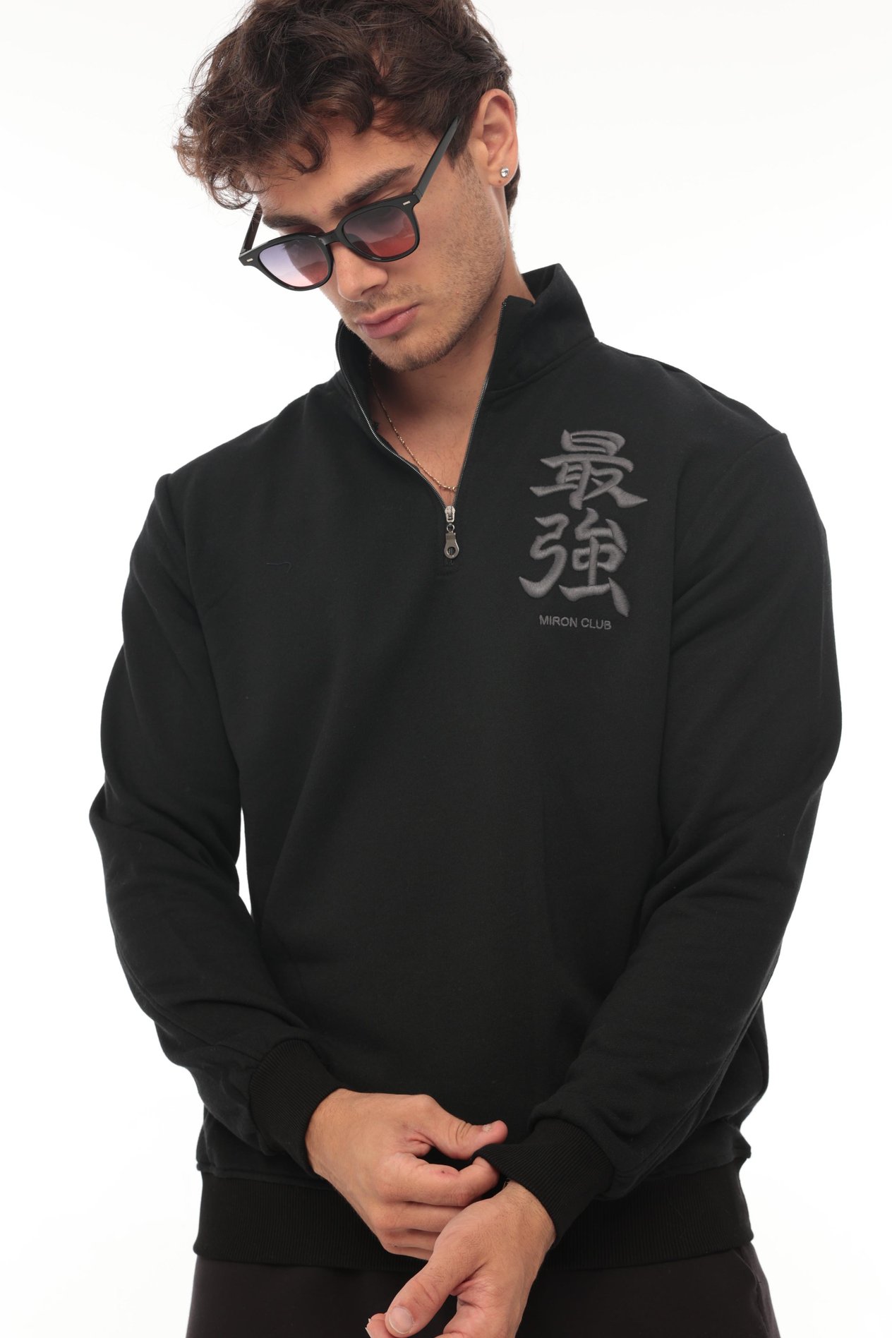 Miron Siyah Üç İplik Fermuarlı Nakış Detaylı Regular Fit Sweatshirt