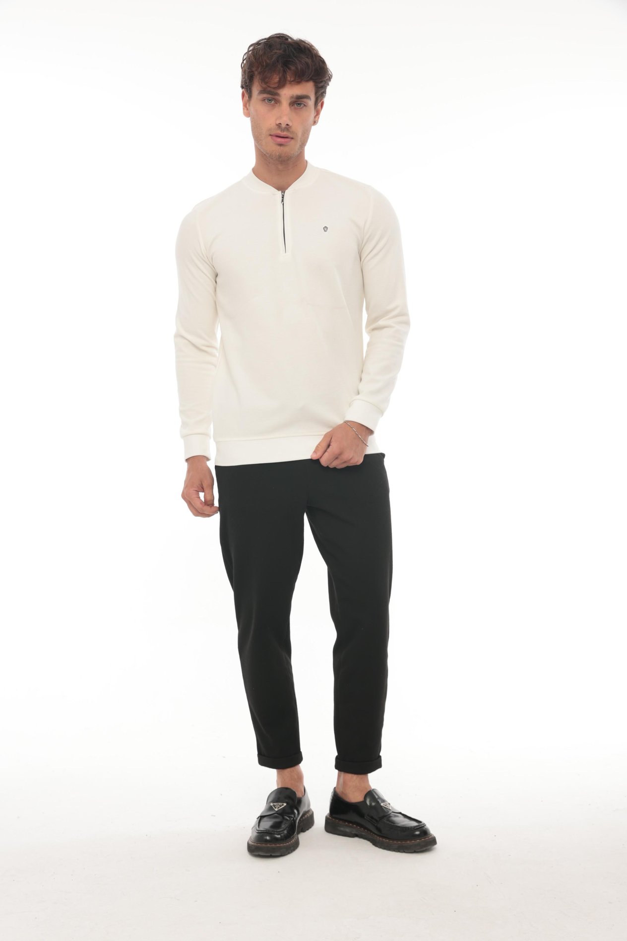 Yarım Fermuarlı Kolej Yaka Sweatshirt Regular Fit-Beyaz- 2317