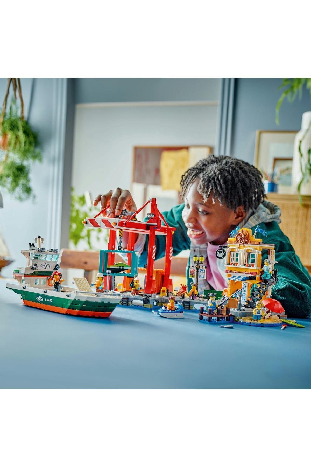 ® City Yük Gemili Liman 60422 - 8 Yaş ve Üzeri Çocuklar için Yaratıcı Oyuncak Yapım Seti-Lego