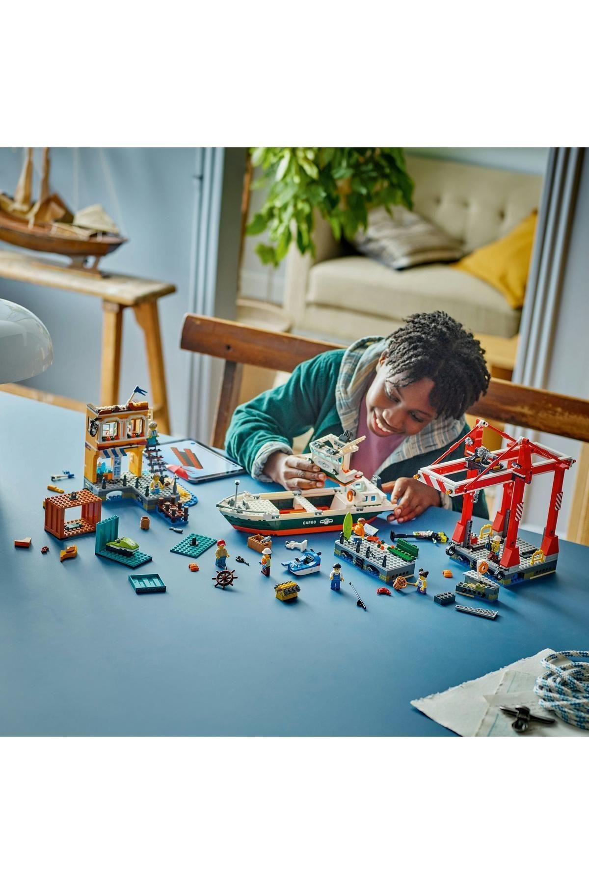 ® City Yük Gemili Liman 60422 - 8 Yaş ve Üzeri Çocuklar için Yaratıcı Oyuncak Yapım Seti-Lego