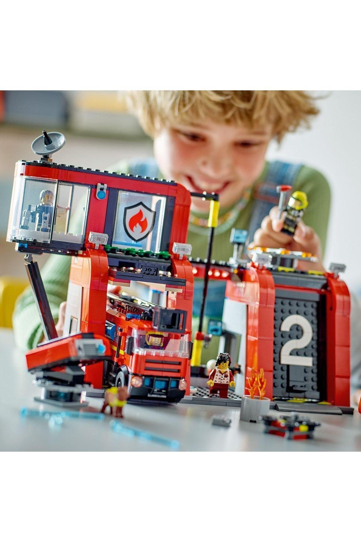 LEGO ® City İtfaiye Kamyonlu İtfaiye Merkezi 60414 -  Yaratıcı Oyuncak Yapım Seti (843 Parça)-Lego