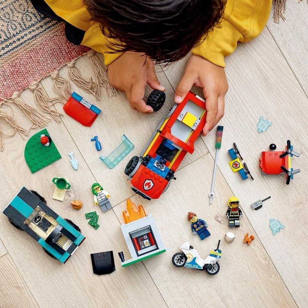 LEGO City İtfaiye Kurtarma Operasyonu ve Polis Takibi 60319-Lego