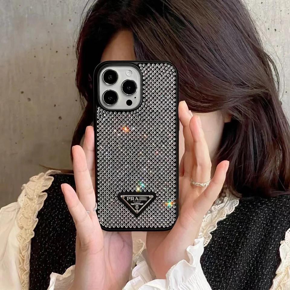 Prada Luxury Taşlı Silikon Telefon Kılıfı Siyah Renkli
