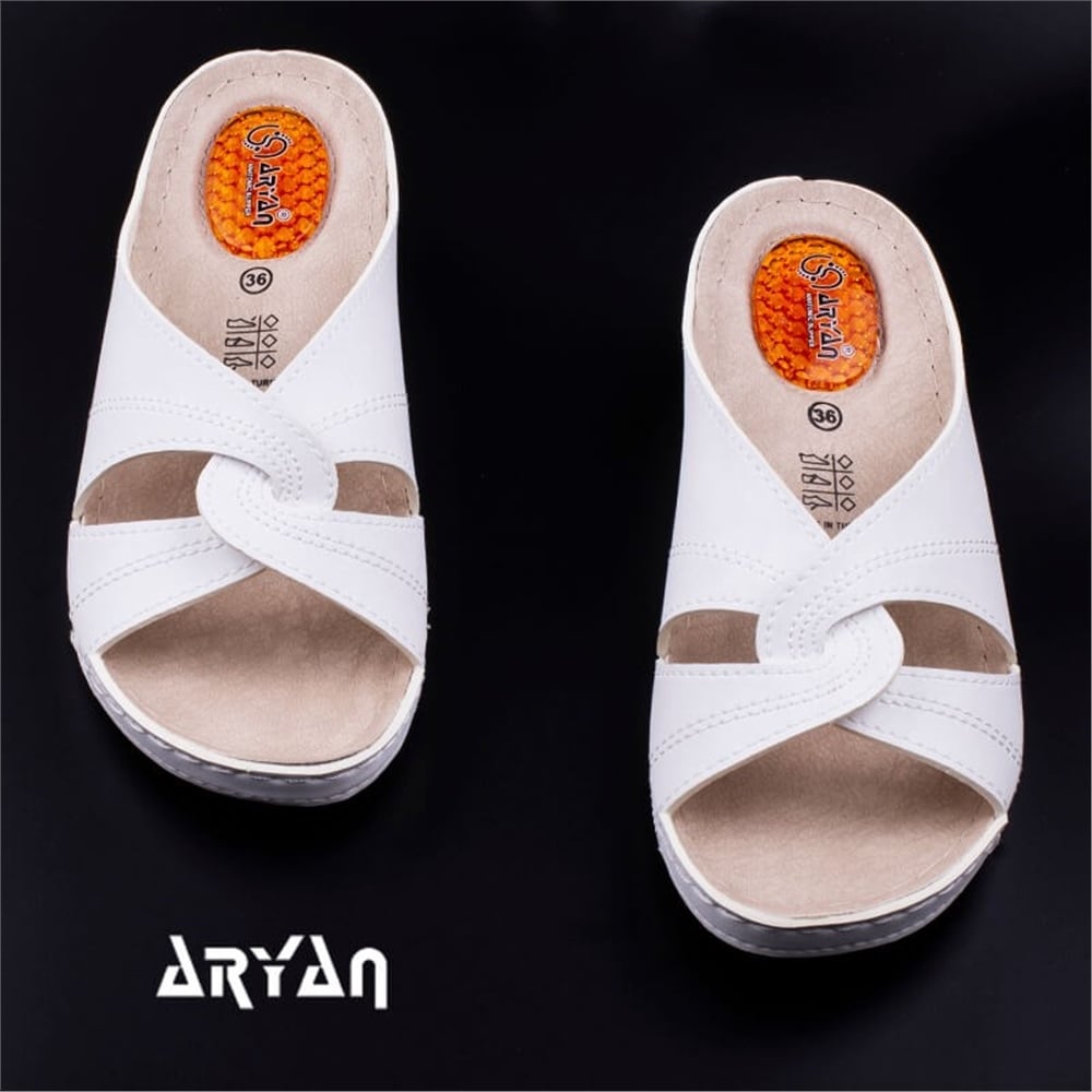 Aryan Beyaz Kadın Jel Tabanlı Dolgu Topuk Terlik