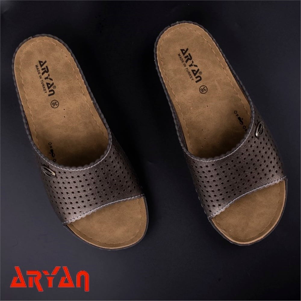 Aryan Platin Dolgu Topuk Delikli Kadın Terlik