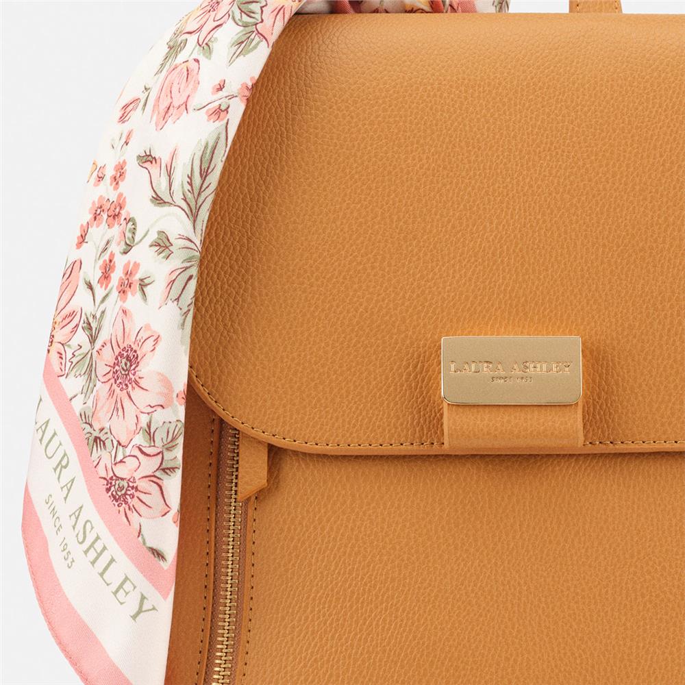Laura Ashley Taba  Büyük Boy Kadın Şal Detaylı Sırt Çantası