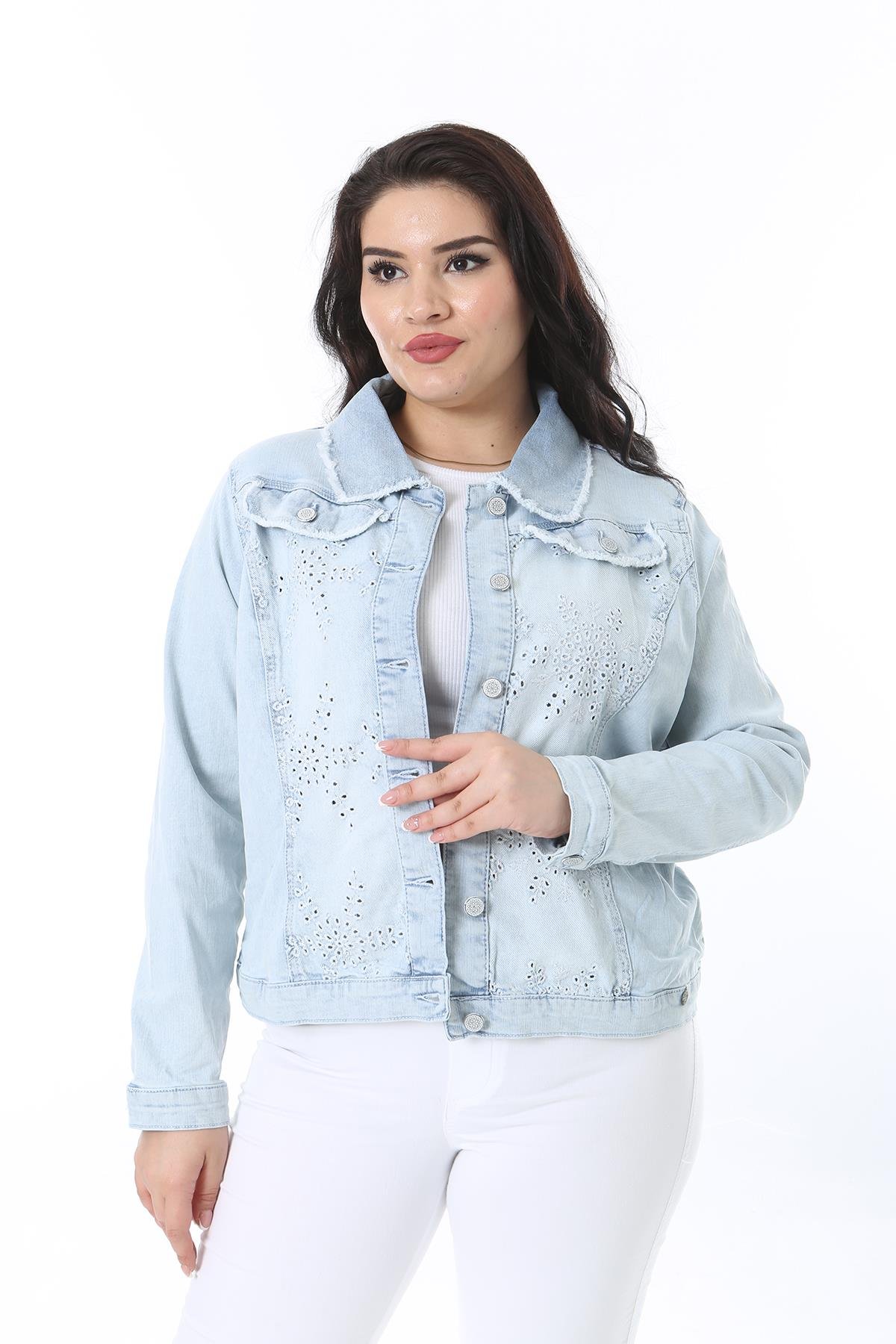 Kadın Büyük Beden Mavi Nakış Detaylı Kot Mont 65N38241