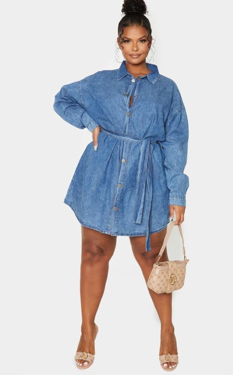Kadın Büyük Beden Mavi , Yıkamalı Denim, Kuşak Detaylı Kot Elbise 65N38790