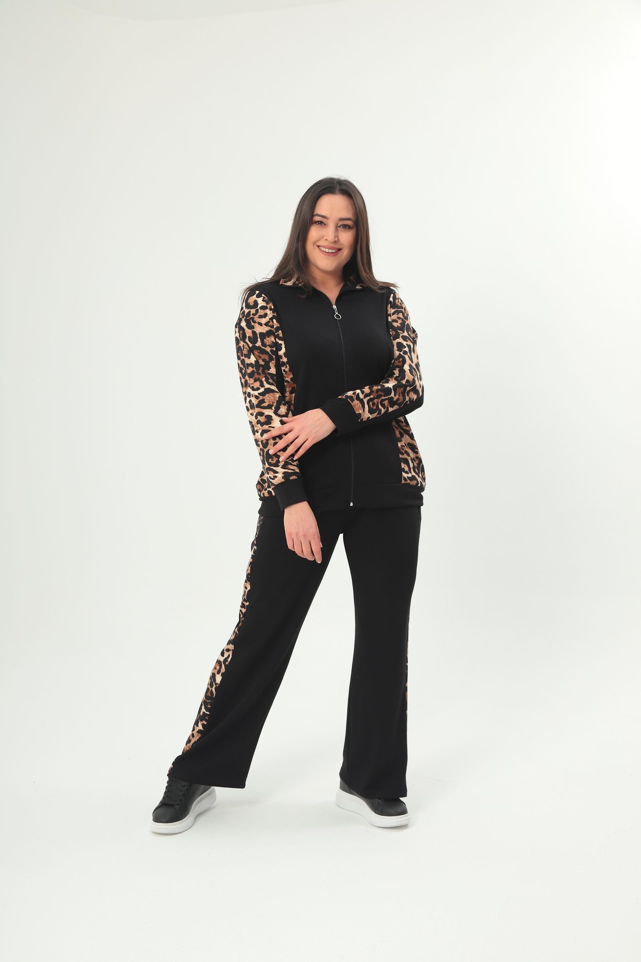 Kadın Büyük Beden Siyah Leopar Detaylı Eşofman Takım 65N38714