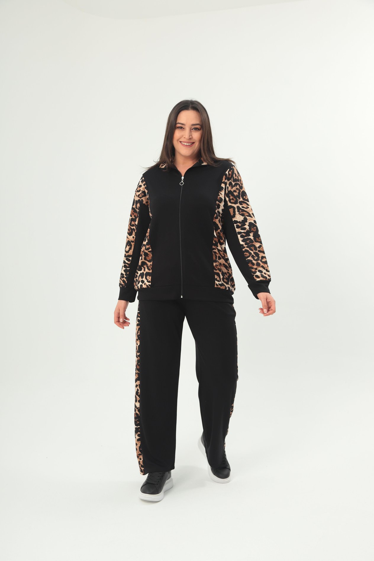 Kadın Büyük Beden Siyah Leopar Detaylı Eşofman Takım 65N38714