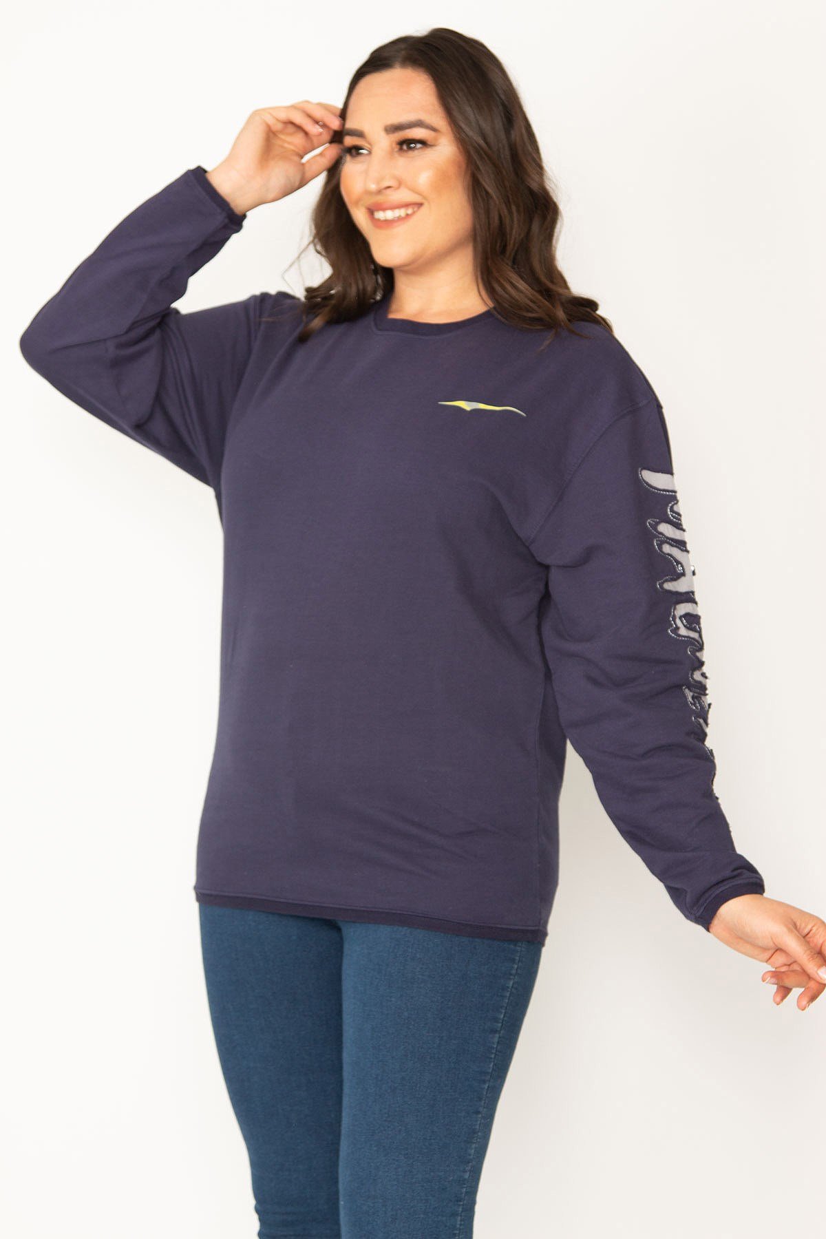 Kadın Lacivert Pamuklu Kumaş Kol Aplikeli Sweatshirt 65N31025