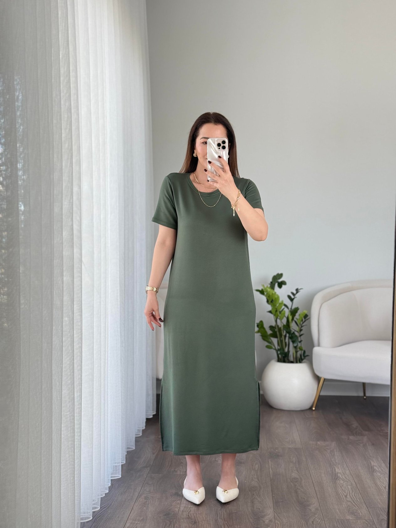 Modal Kumaş Yırtmaçlı Kısa Kollu Elbise Haki