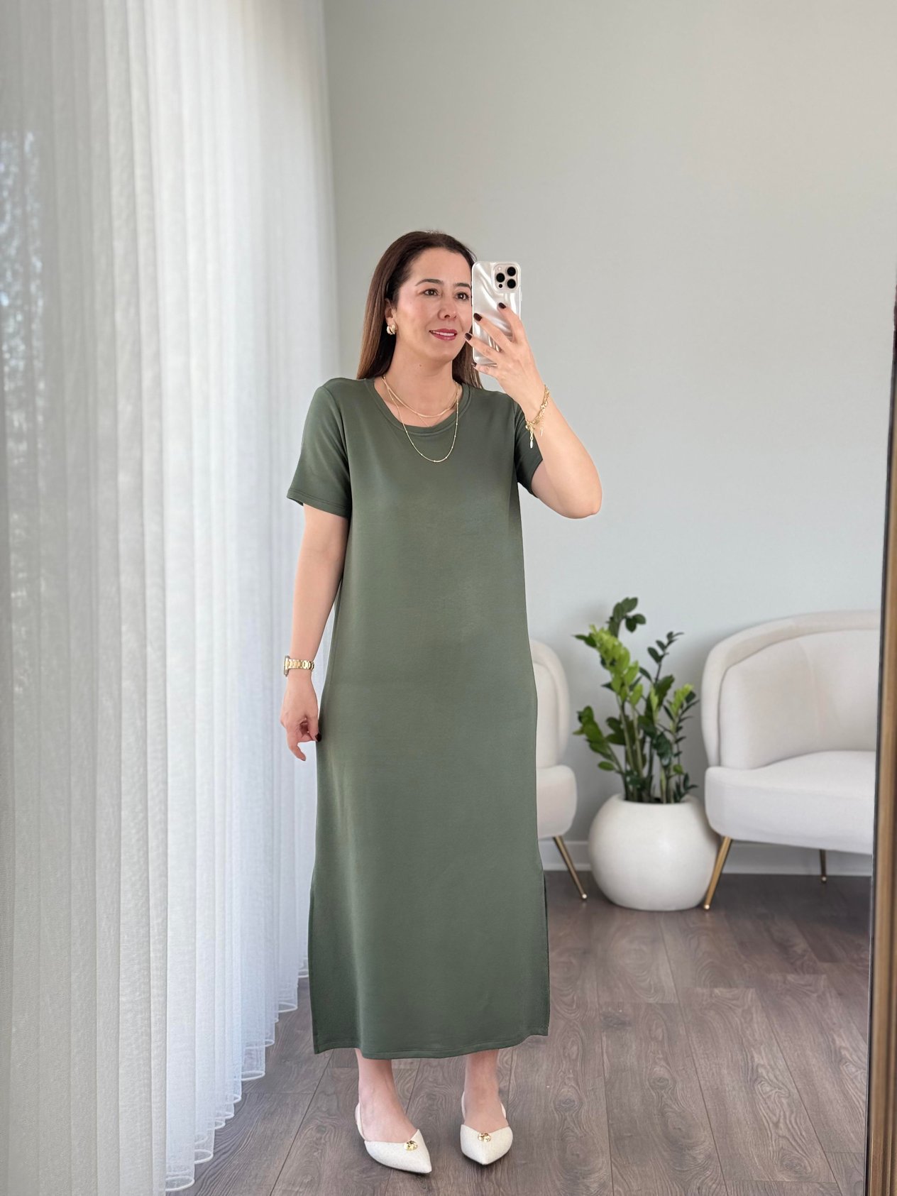 Modal Kumaş Yırtmaçlı Kısa Kollu Elbise Haki