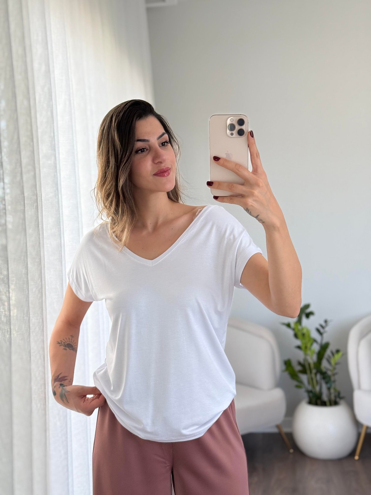 Ön Arka V Yaka Viskon Basic T-Shirt Beyaz