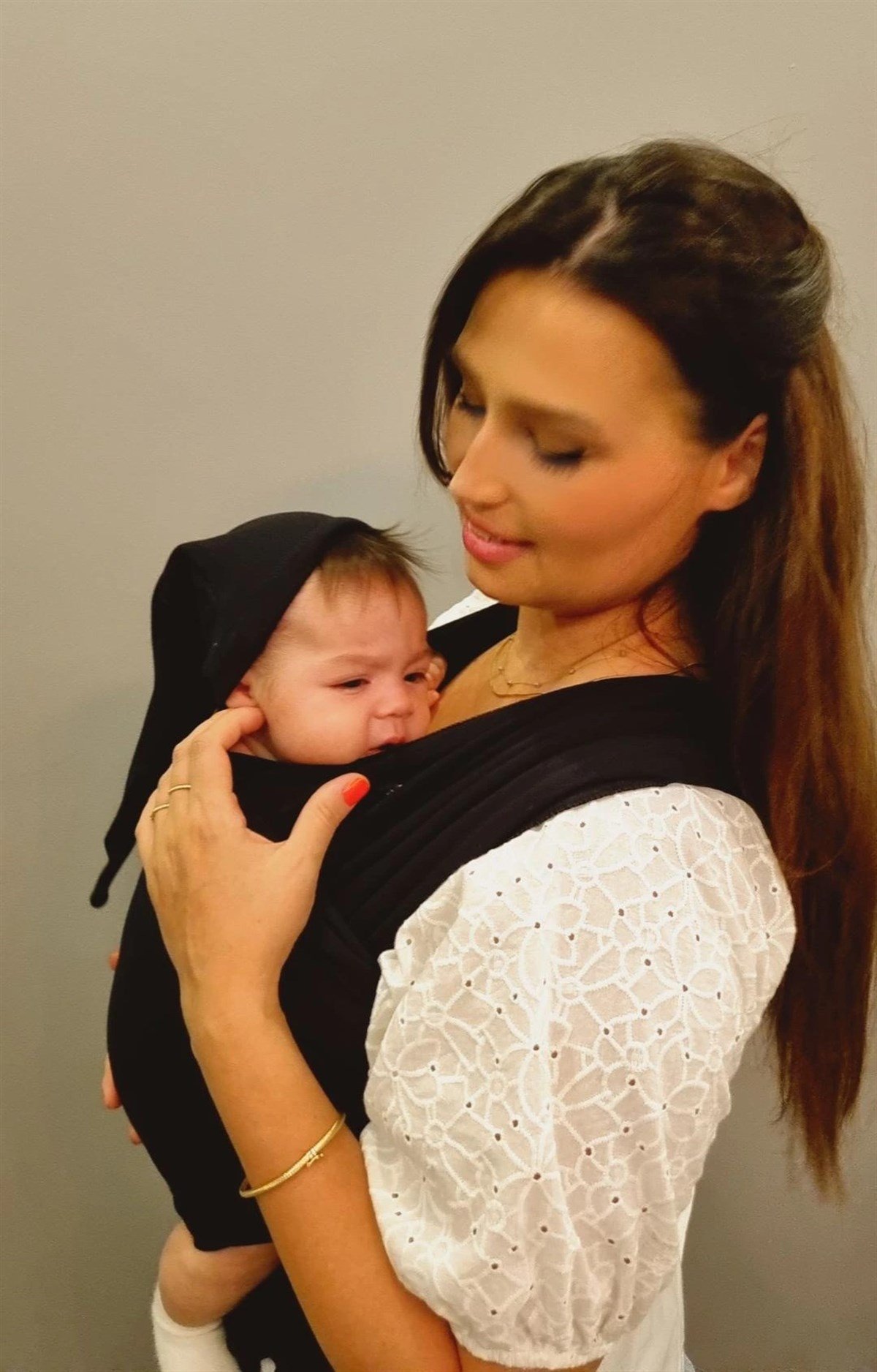 Esnek Sling Siyah- Bebek Taşıma Şalı- %100 Pamuklu Yumuşak Doku -Kese ve Bere Hediyeli