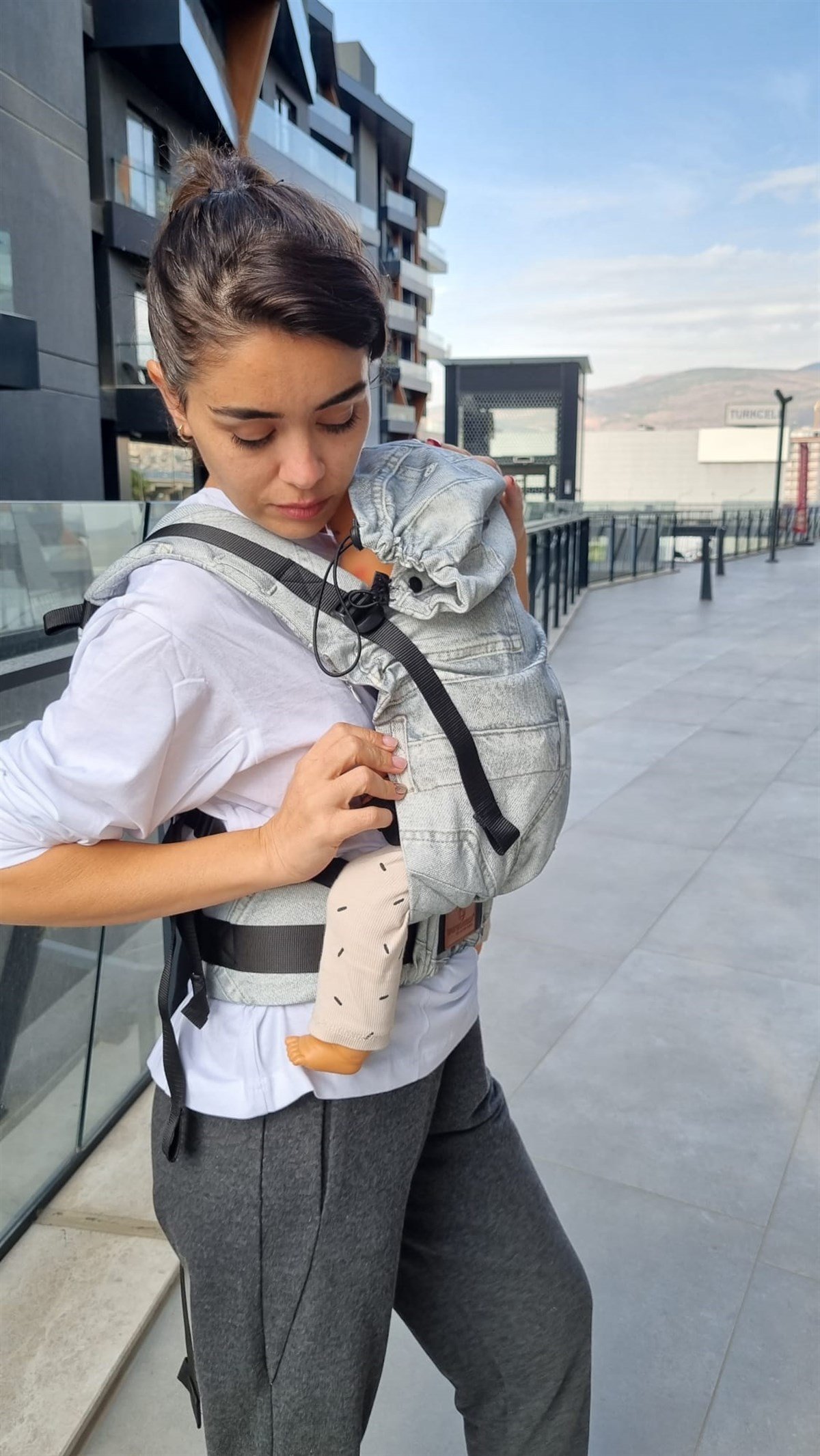 New Age Büyüyen Yenidoğan Ergonomik Bebek Kangurusu- Oeko Tex (MOM JEAN)