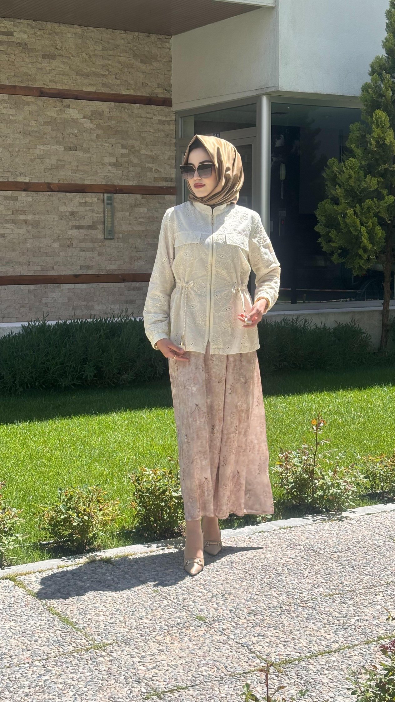 CEKETLİ ŞİFON ELBİSE 