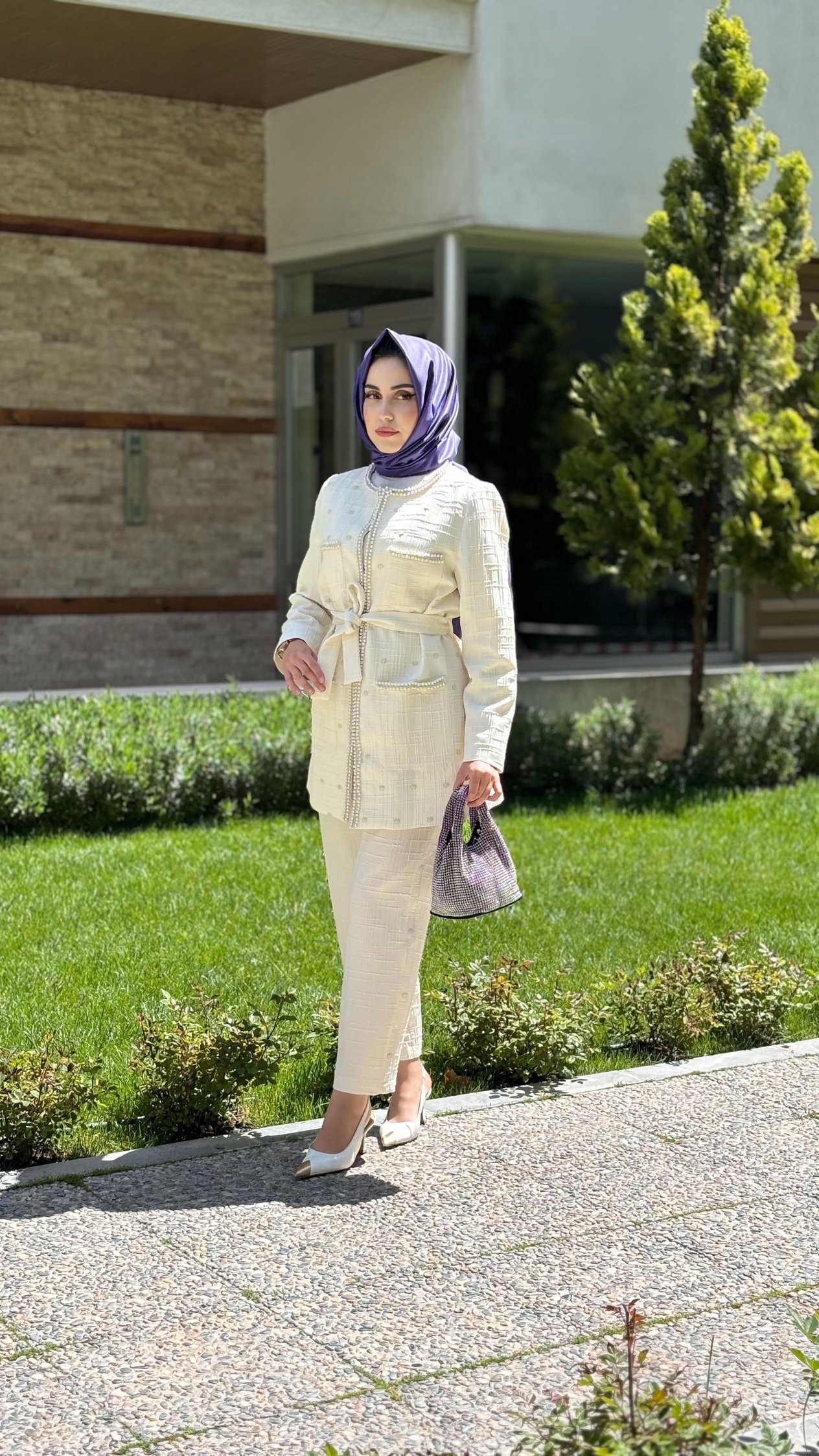 KENDİNDEN DESENLİ CEKETLİ TAKIM