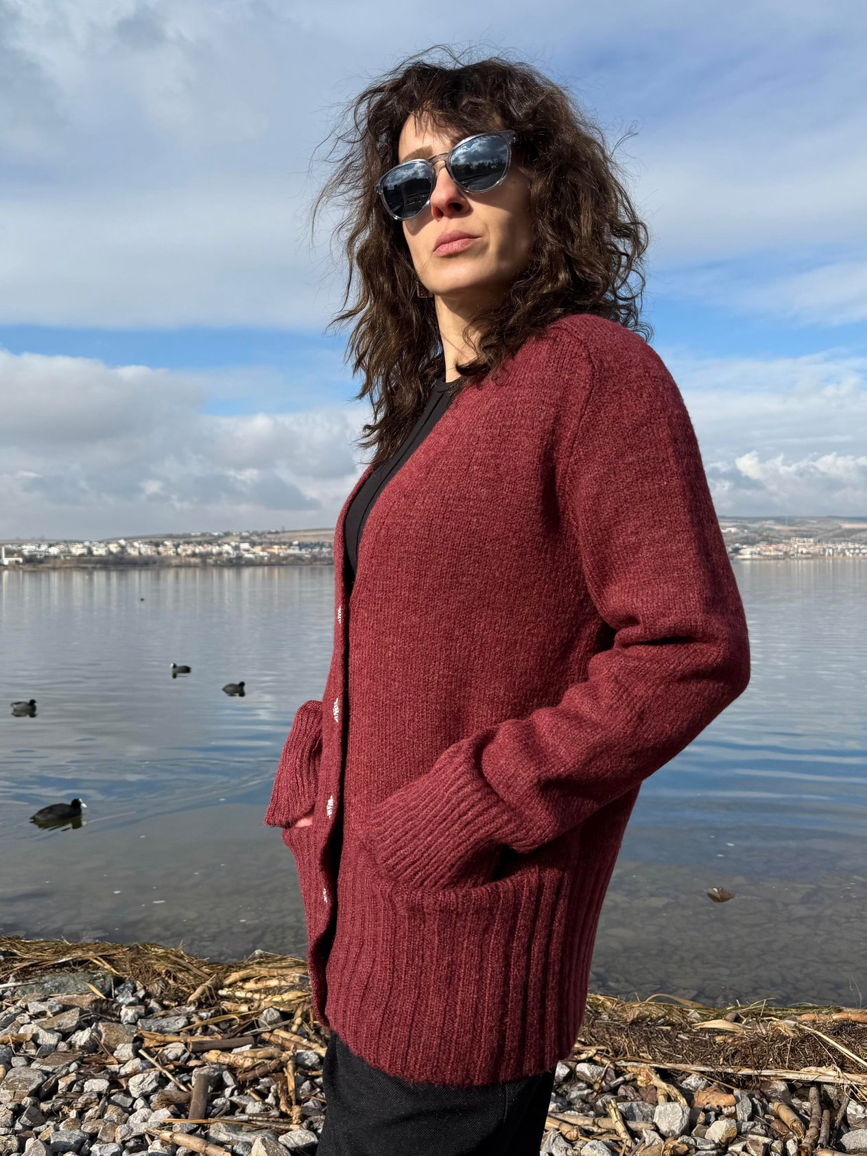 Bordo Düğmesi Taş Detaylı Hırka