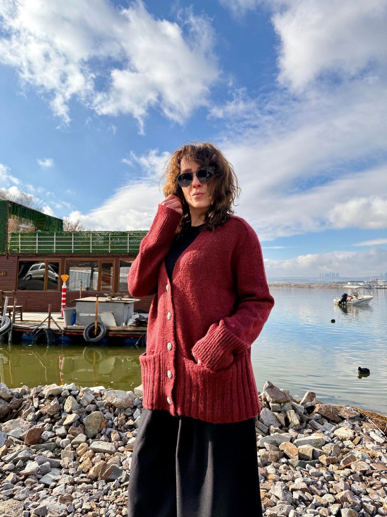 Bordo Düğmesi Taş Detaylı Hırka