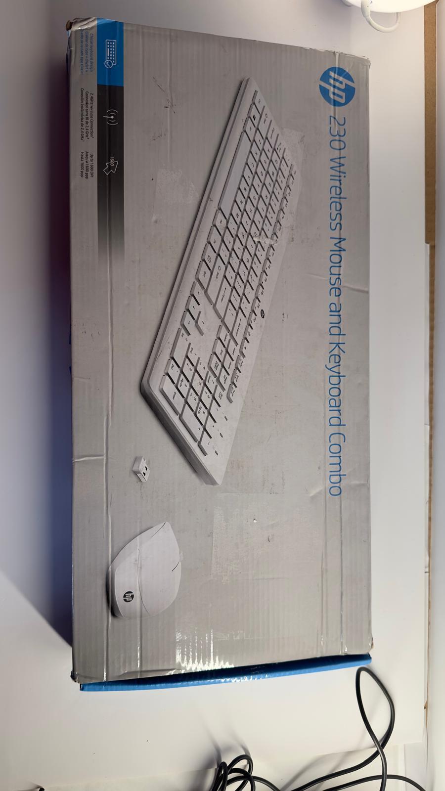 OUTLET HP 230 Kablosuz Beyaz Klavye- Mouse İngilizce 3L1F0AA