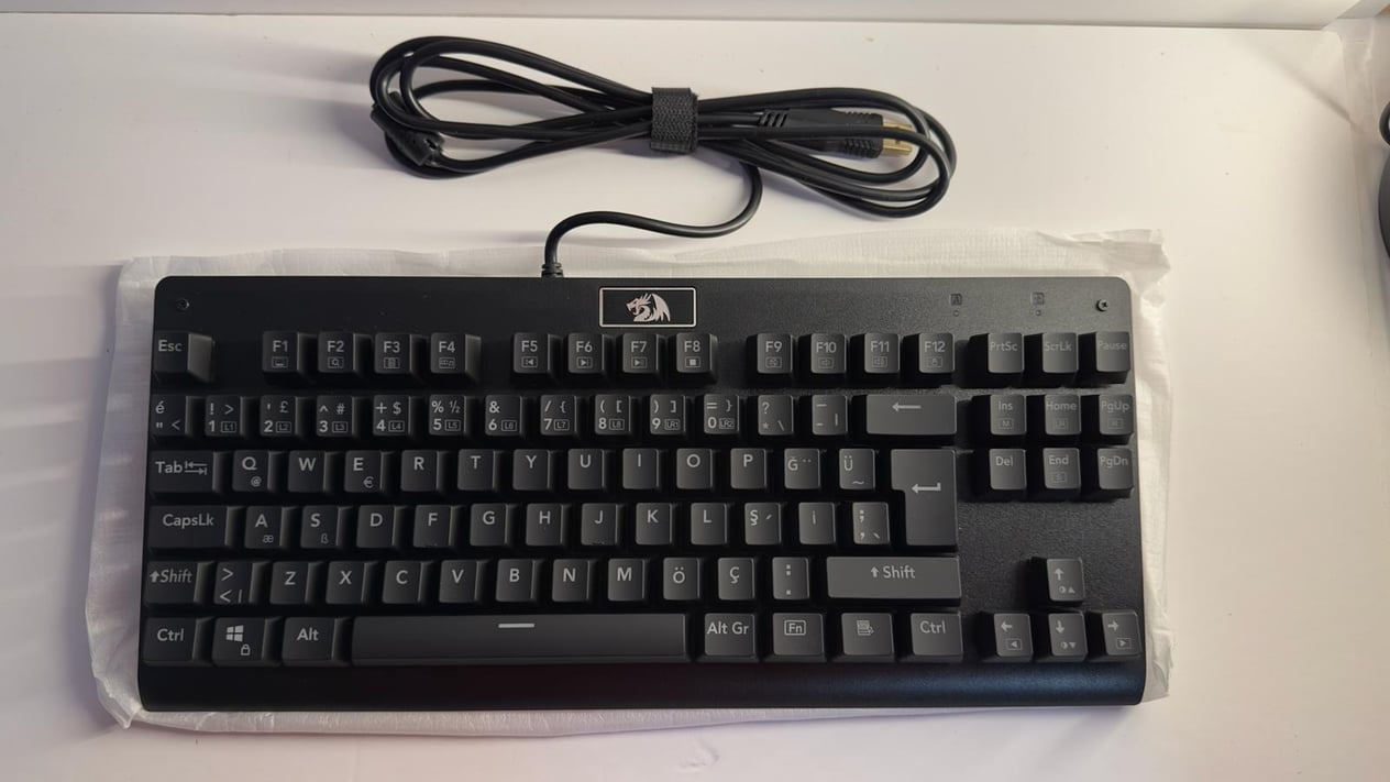 OUTLET Redragon K568R Dark Avenger Blue Switch Mekanik RGB (Rainbow) Türkçe Q Gaming Klavye