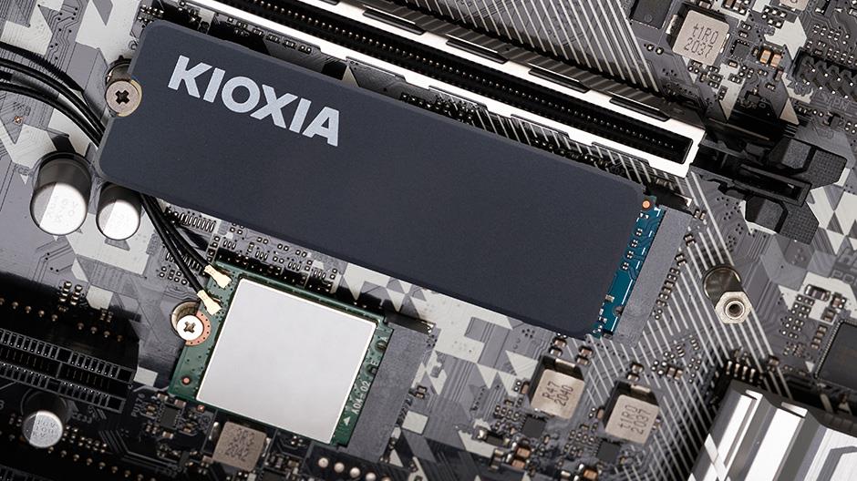 Kioxia PCIe M2 4TB Exceria Heatsink 6200/4800