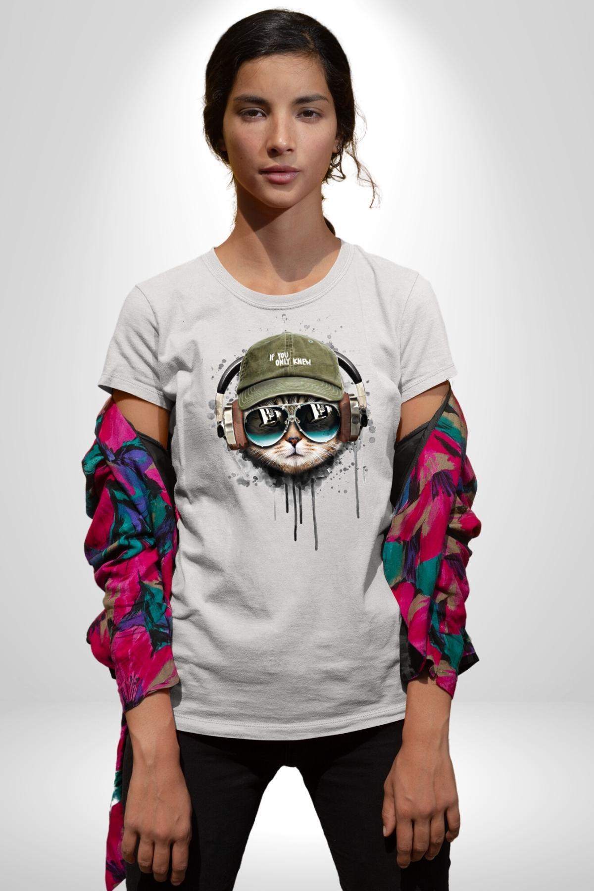 havali-pilot-sapkali-muzik-dinleyen-ke-417b-4.jpg