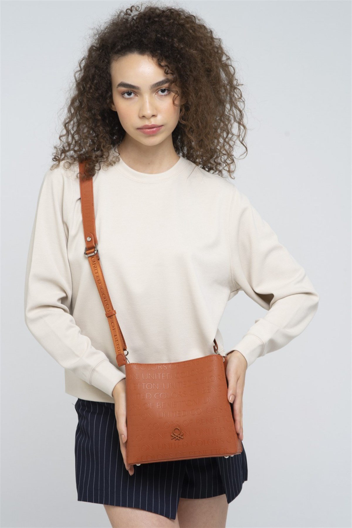 Benetton bnt 866 Kadın Omuz Çantası Kremit