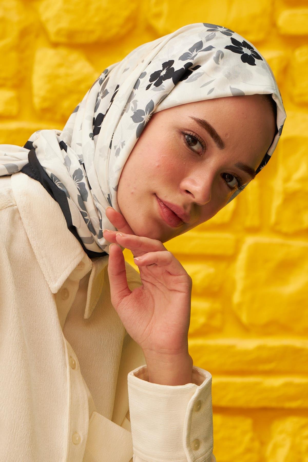 Amelia Desenli Pamuk Şal Siyah Beyaz 3025-06