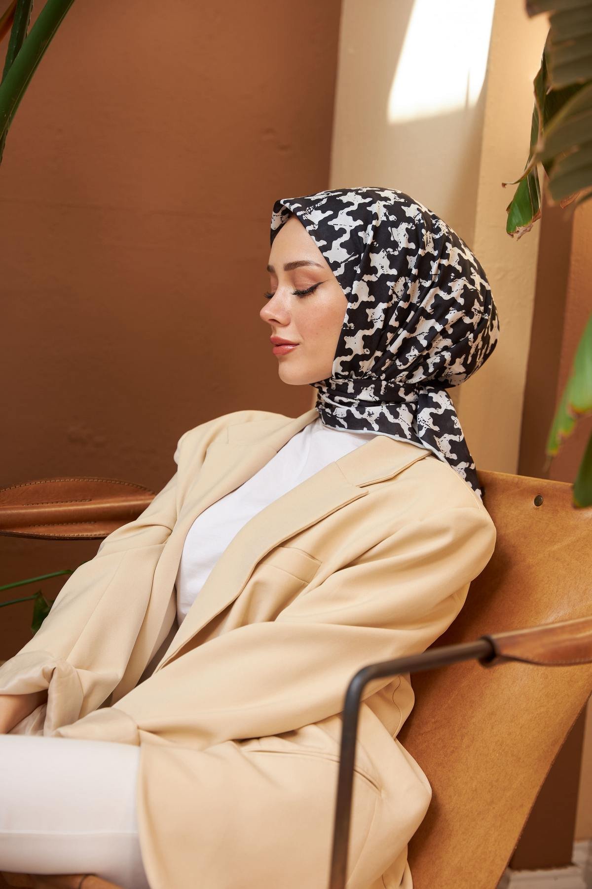 Aura Kazayağı Soft Eşarp Siyah Beyaz 1155-13