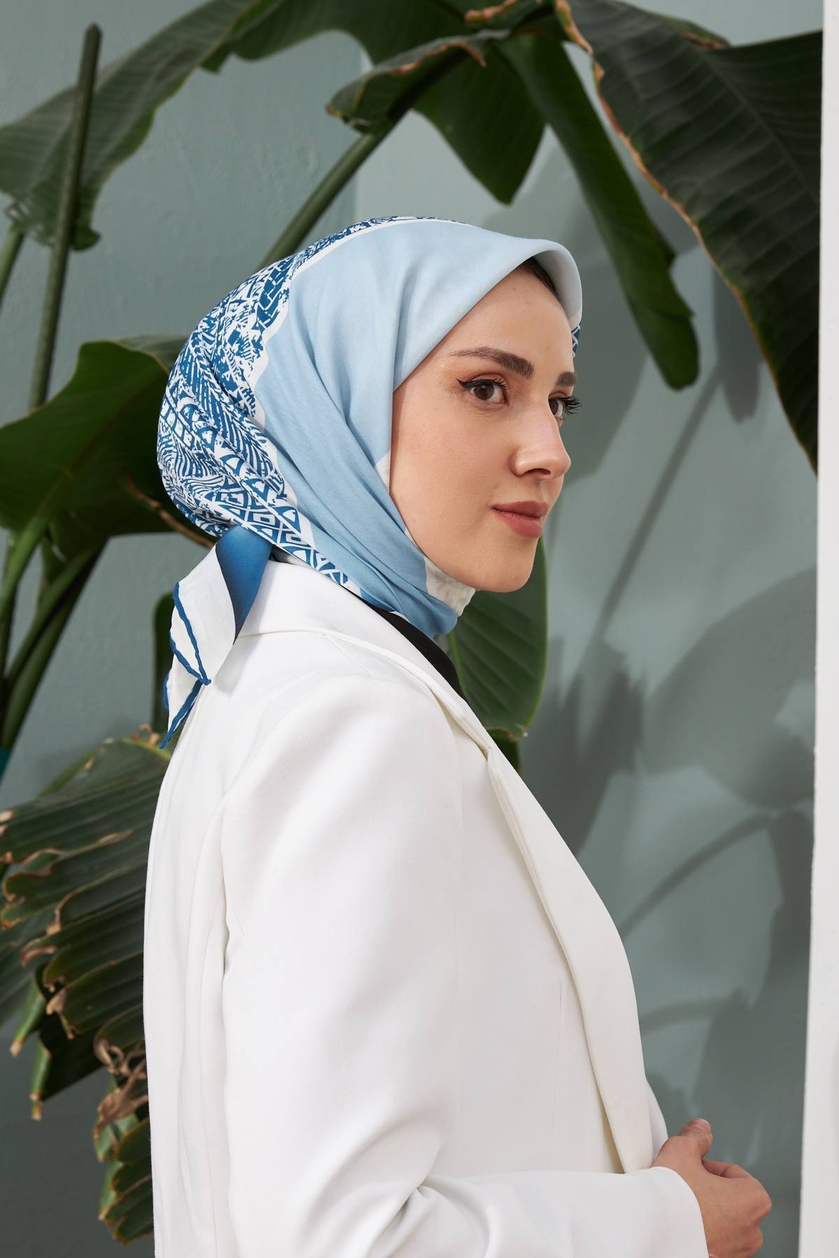 İpekhan Geometrik Desen Serisi Mavi Pamuk Viskon Eşarp 1126-08