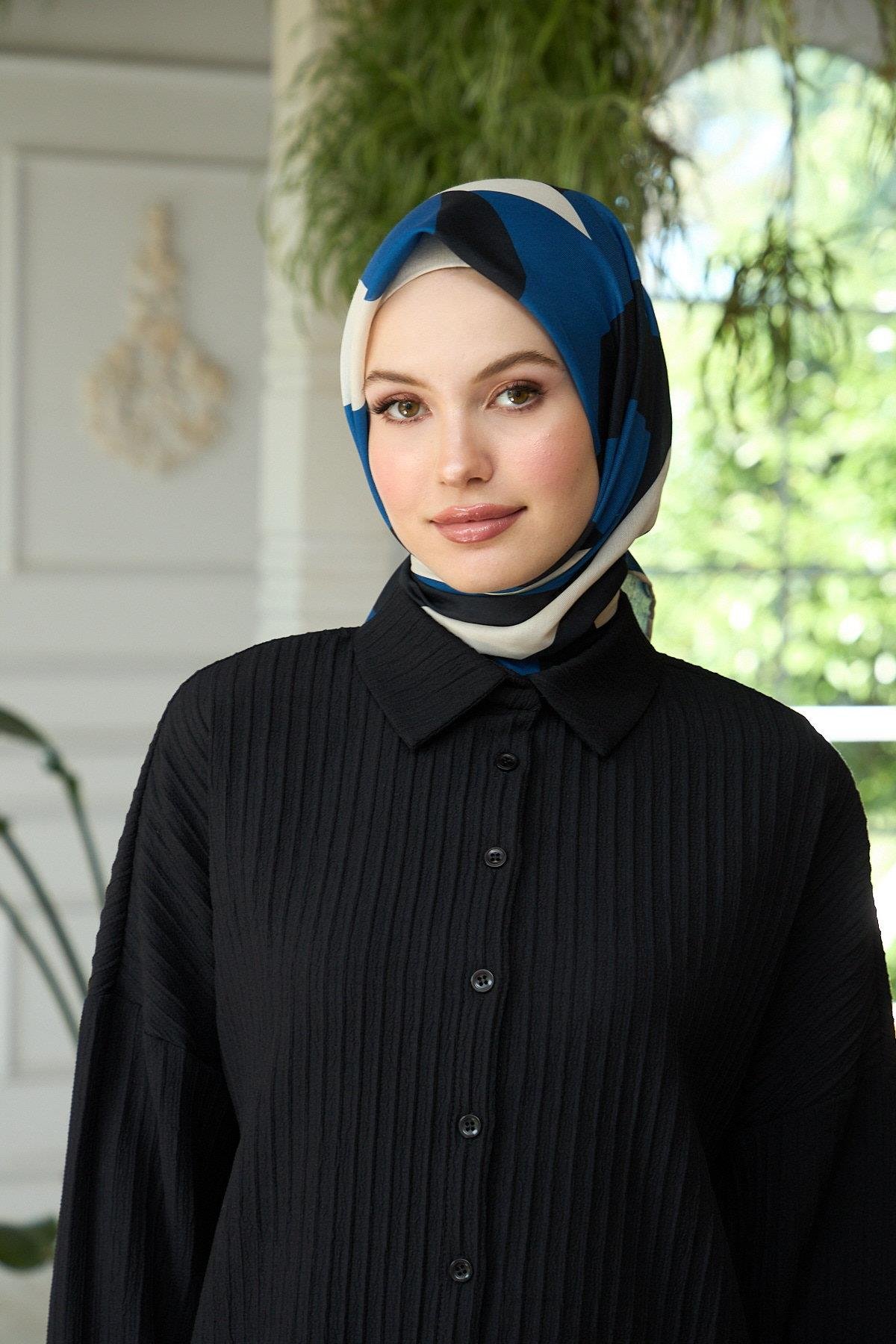 Yaz Işıltısı Koleksiyonu Soft Eşarp İndigo Siyah 1186-10