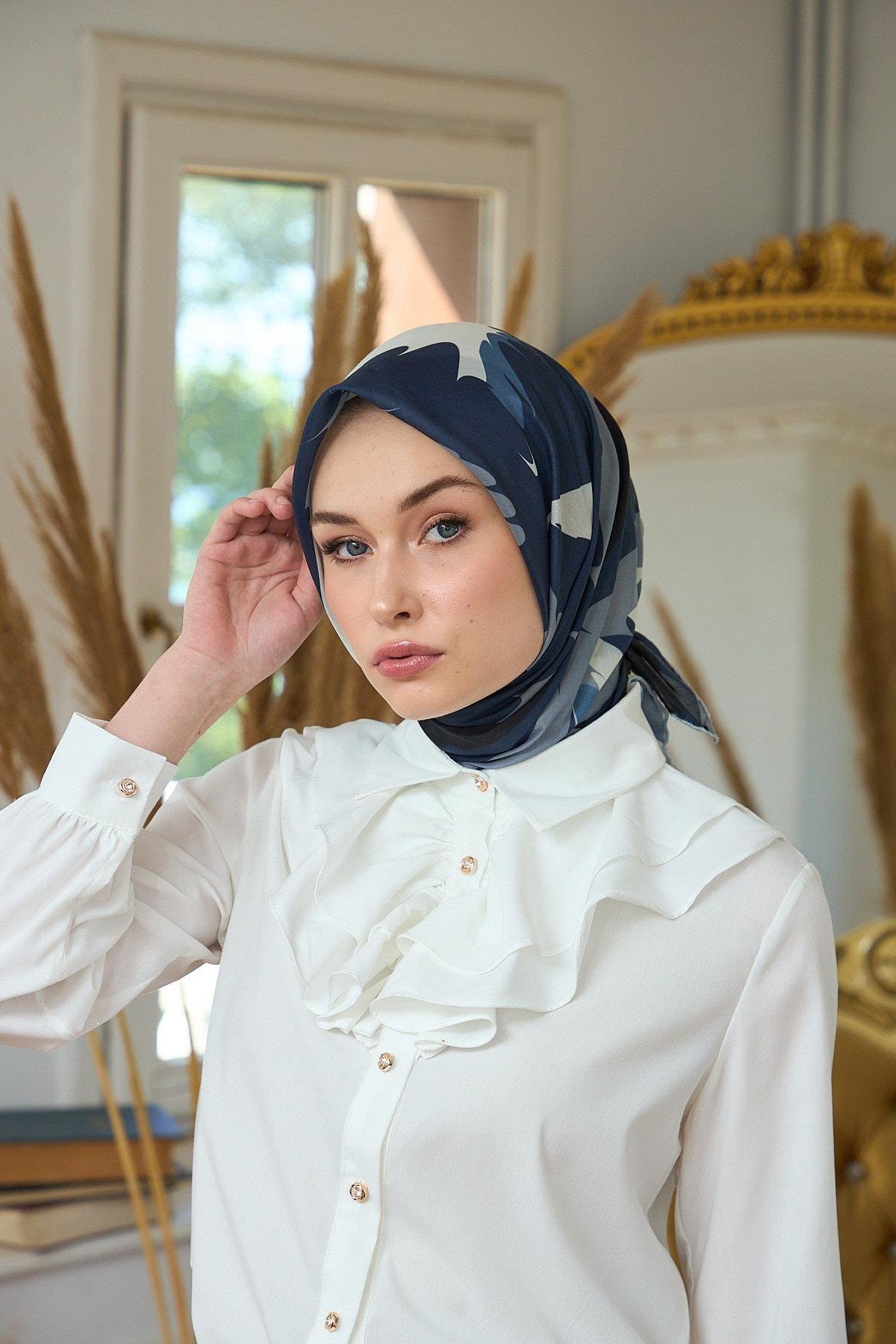 Yaz Işıltısı Koleksiyonu Soft Eşarp Lacivert Siyah 1189-08